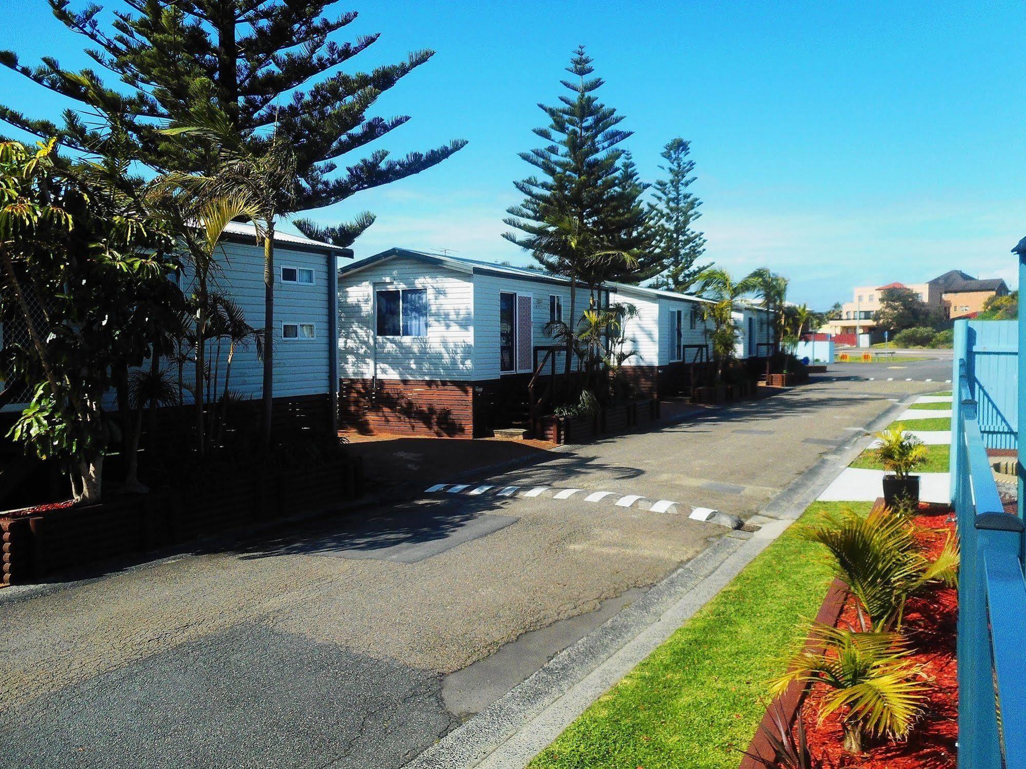 Two Shores Holiday Village Entrance Exterior photo